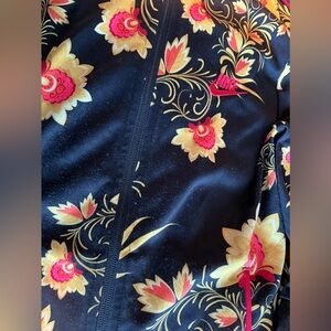 NIKE BLK /GOLD FLORAL TRACK SUIT JACKET SIZE S WMNS